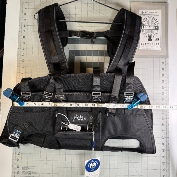 DOG CARRIER  |  RARE by F.C.T.  |  XL 24-35 LBS  |  QUALITY  |  (NWT)  | - Picture 4 of 15